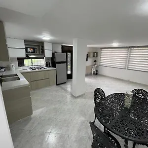 apartamento-excelente-ubicacin.colombiamedellinhotels.com/