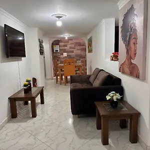 acogedor-apartamento-cerca-al-centro-de.colombiamedellinhotels.com/